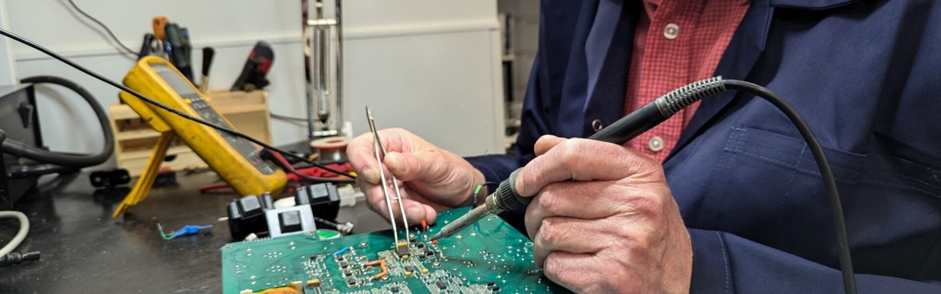 Jack soldering chip into PCB